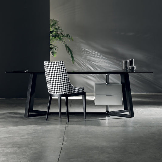 Trasta Çalışma Masası